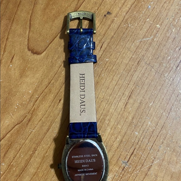 HEIDI DAUS LAVISH RHINESTONE CRYSTALS WATCH - Picture 7 of 8